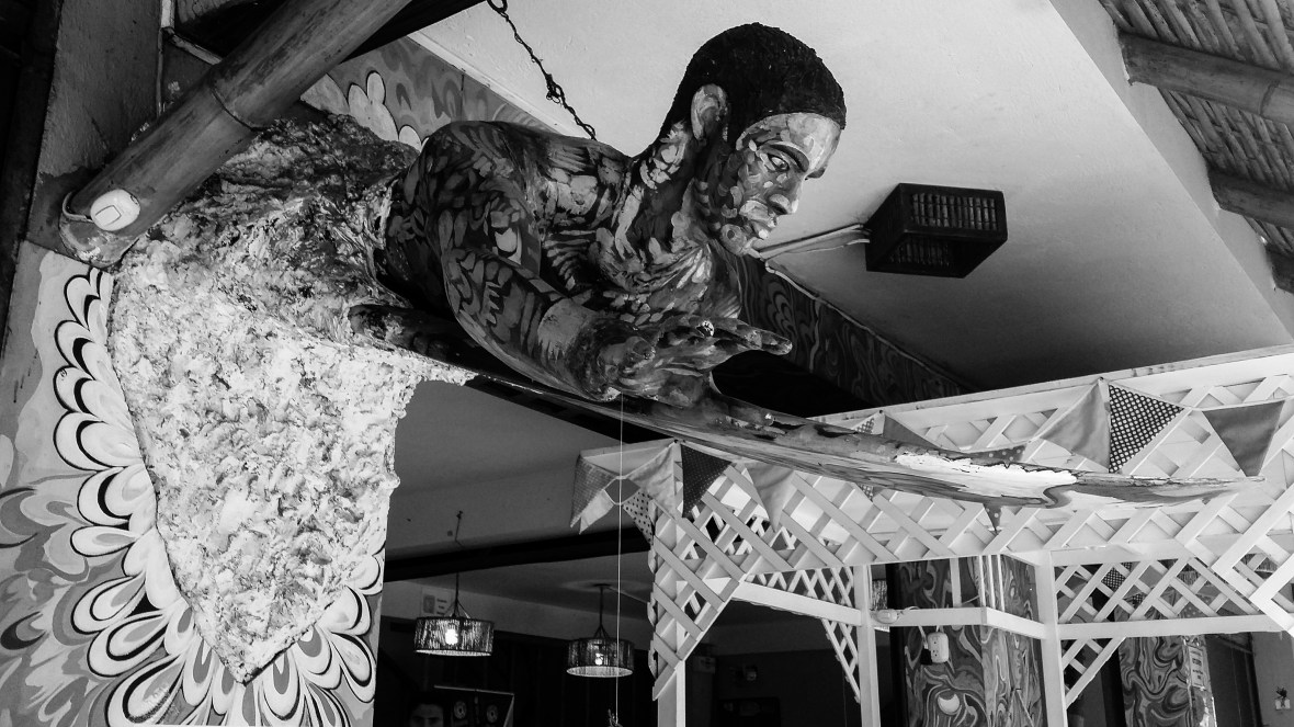 Surf Sculpture Montanita B + W