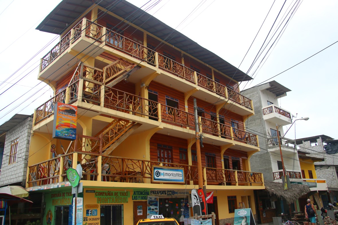 Montanita Hostels