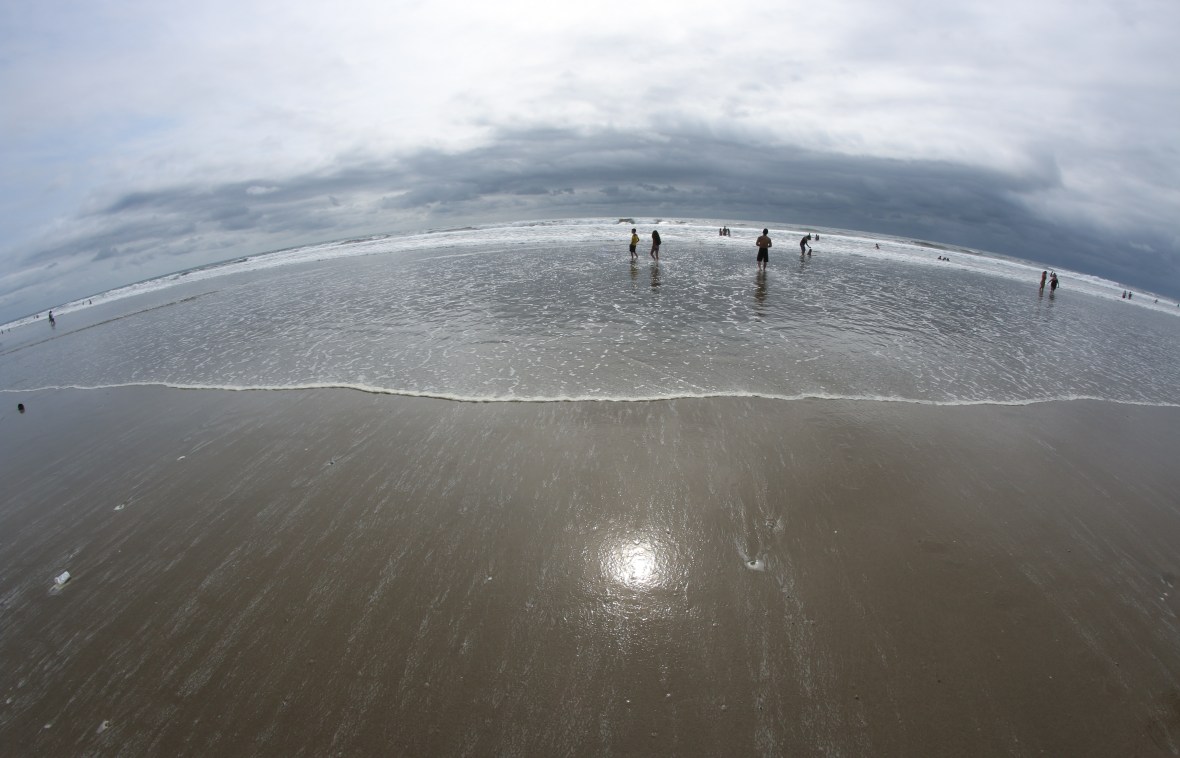 Montanita Beach Lounging