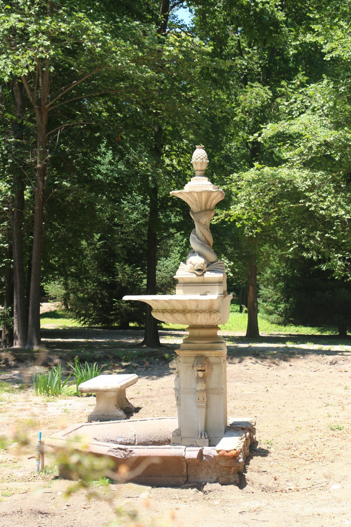 Statue & Gardens Concha Y Toro