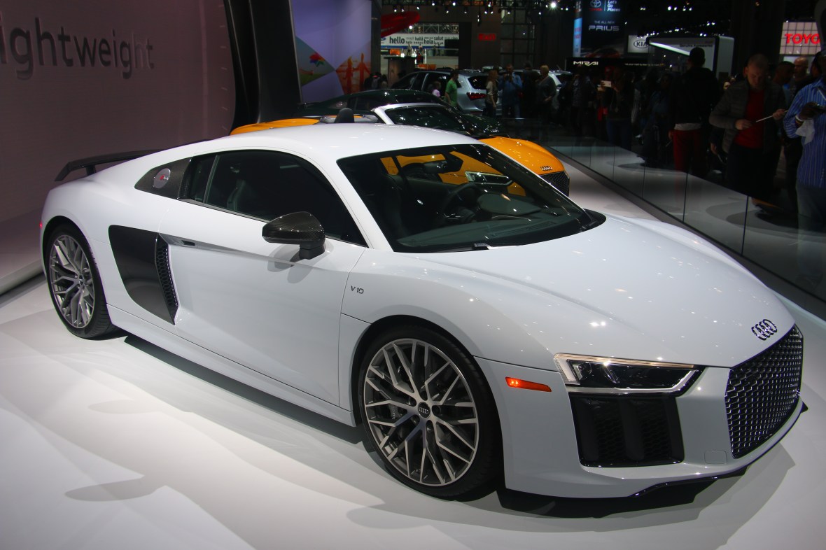 White R8
